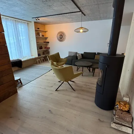 Haus Schoenbiel アパート *